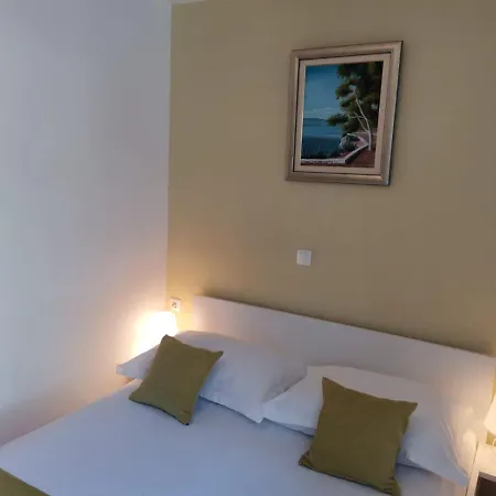Pavlinovic Apartment *