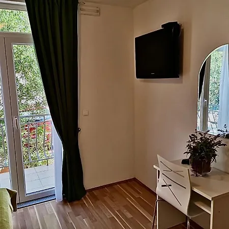 Pavlinovic Apartamento Makarska