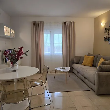 Pavlinovic Apartamento Makarska