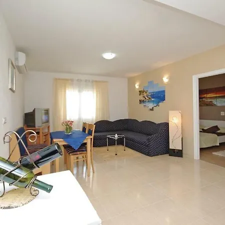 Pavlinovic Apartment Makarska