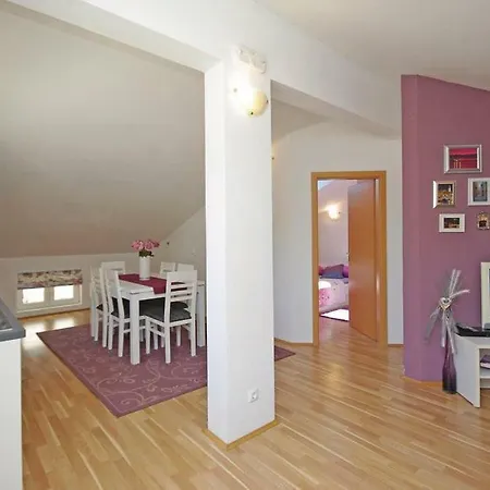 Pavlinovic Apartamento *
