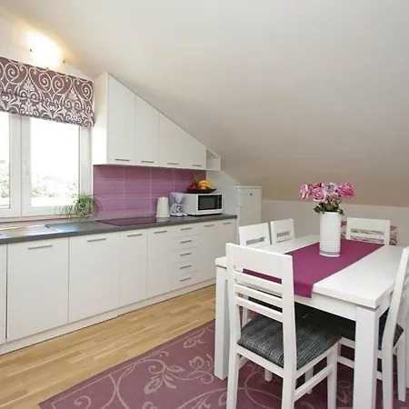 Pavlinovic Apartamento Makarska