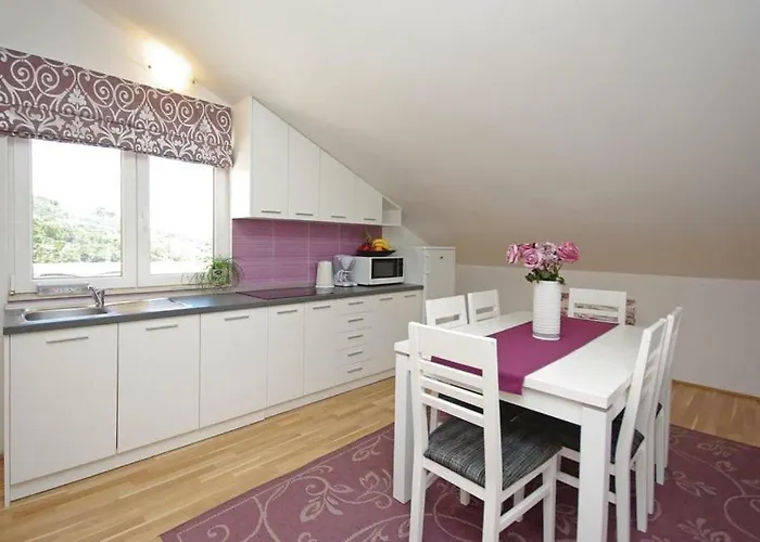 Pavlinovic Appartement Makarska