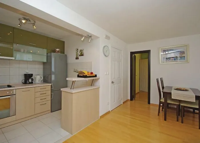 Pavlinovic * Makarska